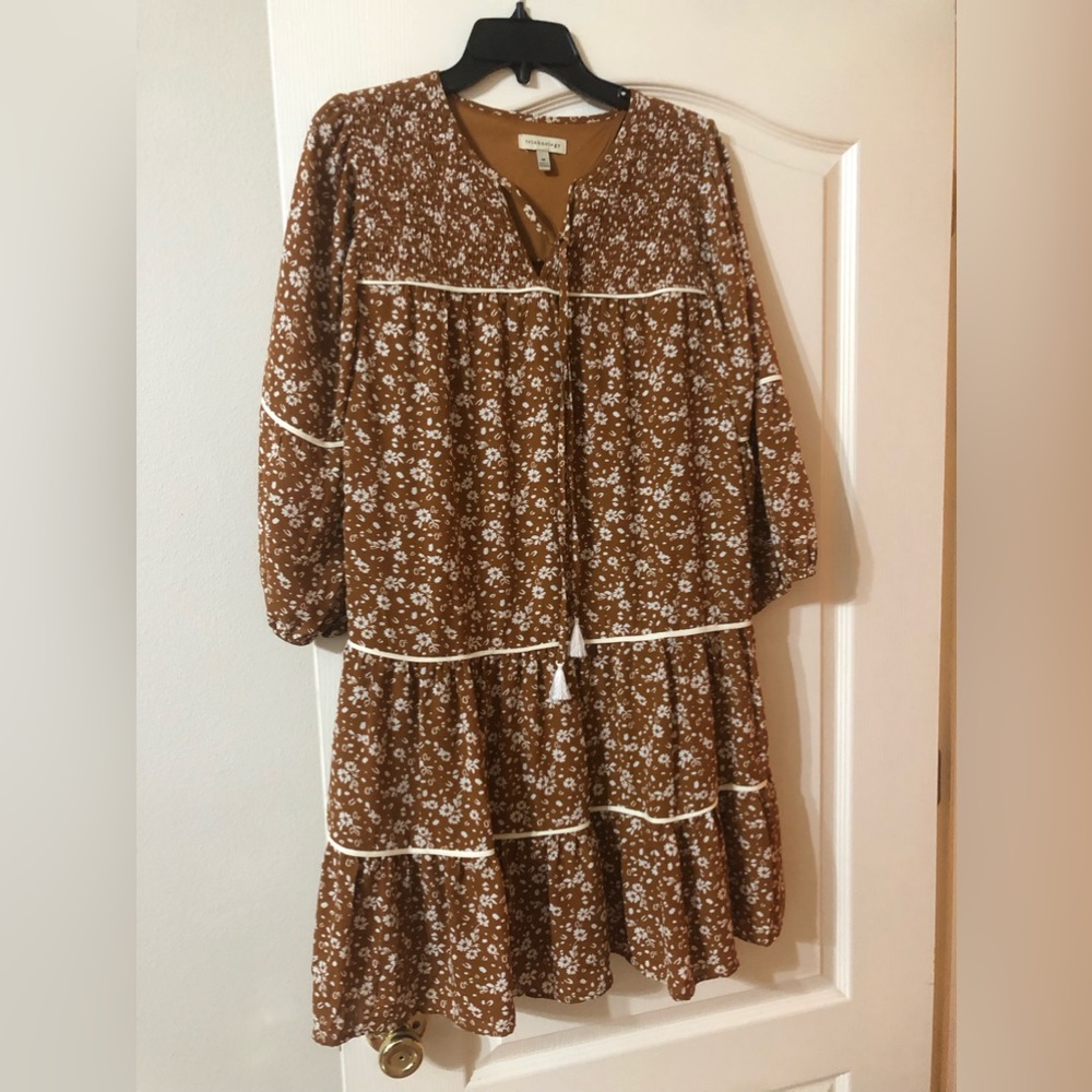 Trinhnology brown floral pattern 3/4 sleeve dress